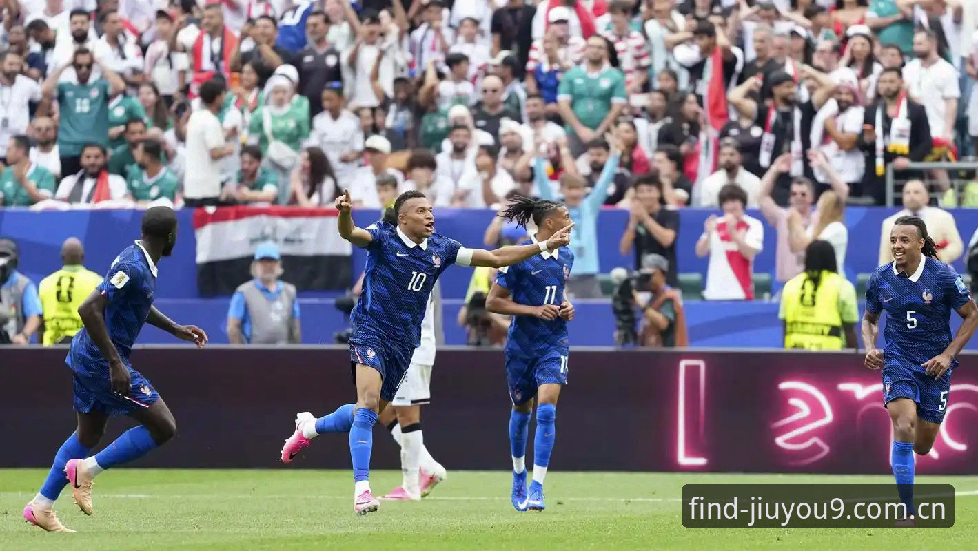 法国vs伊拉克3-0复盘：从雷暴中断到姆巴佩追平克洛泽，这场球该怎么看才不踩坑？